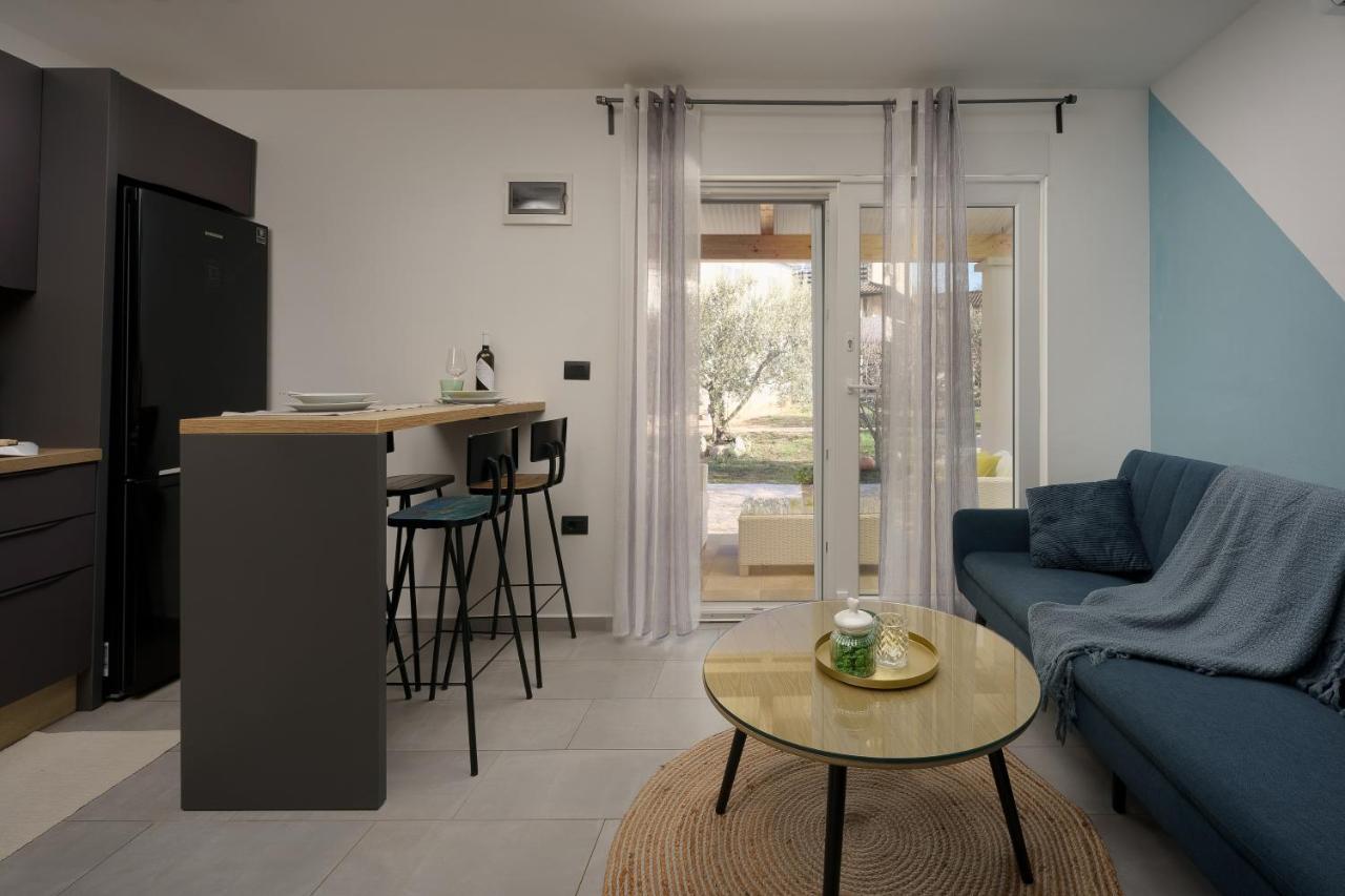 Apartments Elena Tia メドゥリン エクステリア 写真